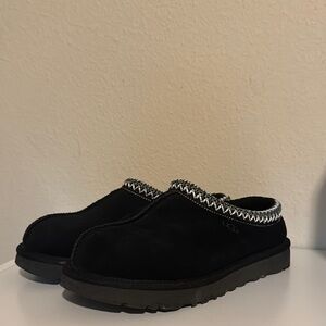 UGG Tasmans Black